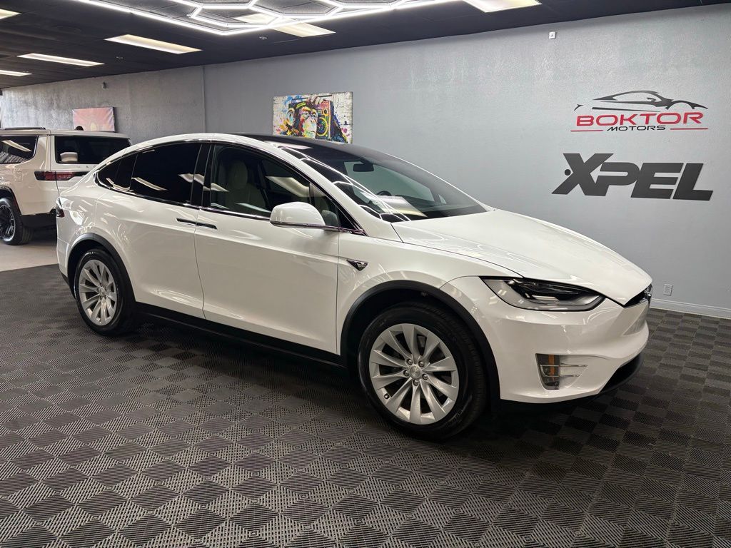 tesla model x 2020 5YJXCDE27LF261106 image tesla model x 2020 5YJXCDE27LF261106 image